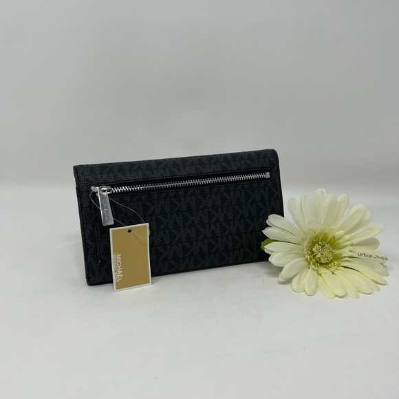 Michael Kors Jet Set Item Large EW Crossbody Set - Picture 10 of 16